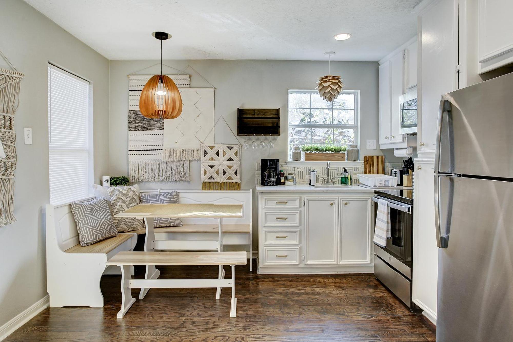 Modern Farmhouse Escape Minutes From Downtown Houston